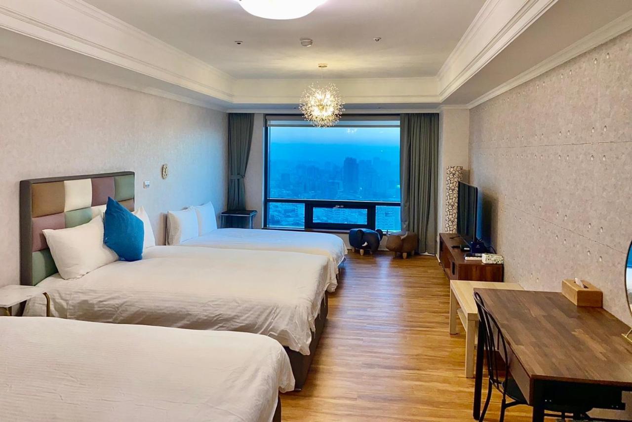 Luxury House Apartment Taichung Exterior photo